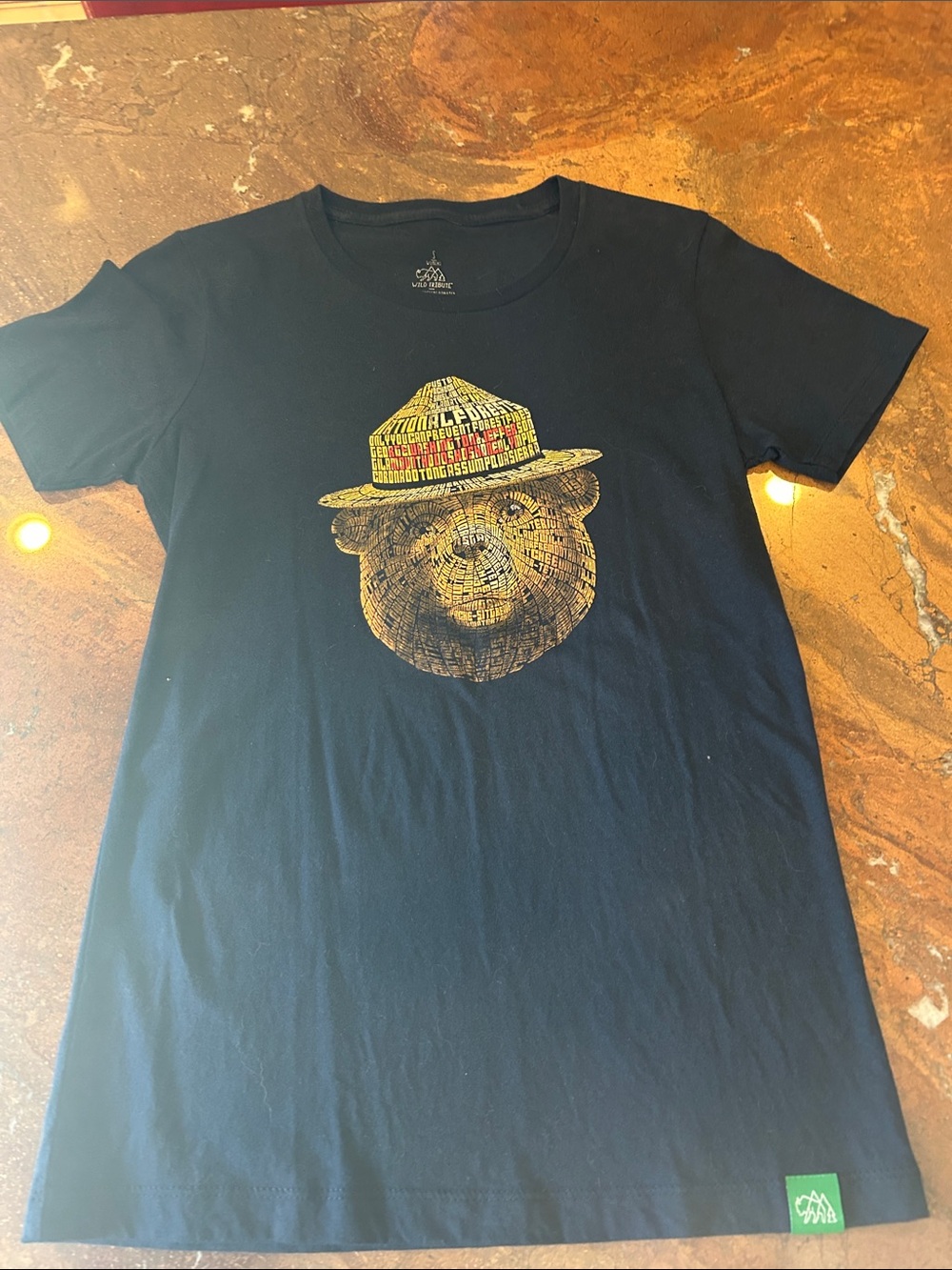 Navy Short-Sleeve Bear Graphic Tee with Yellow Accent